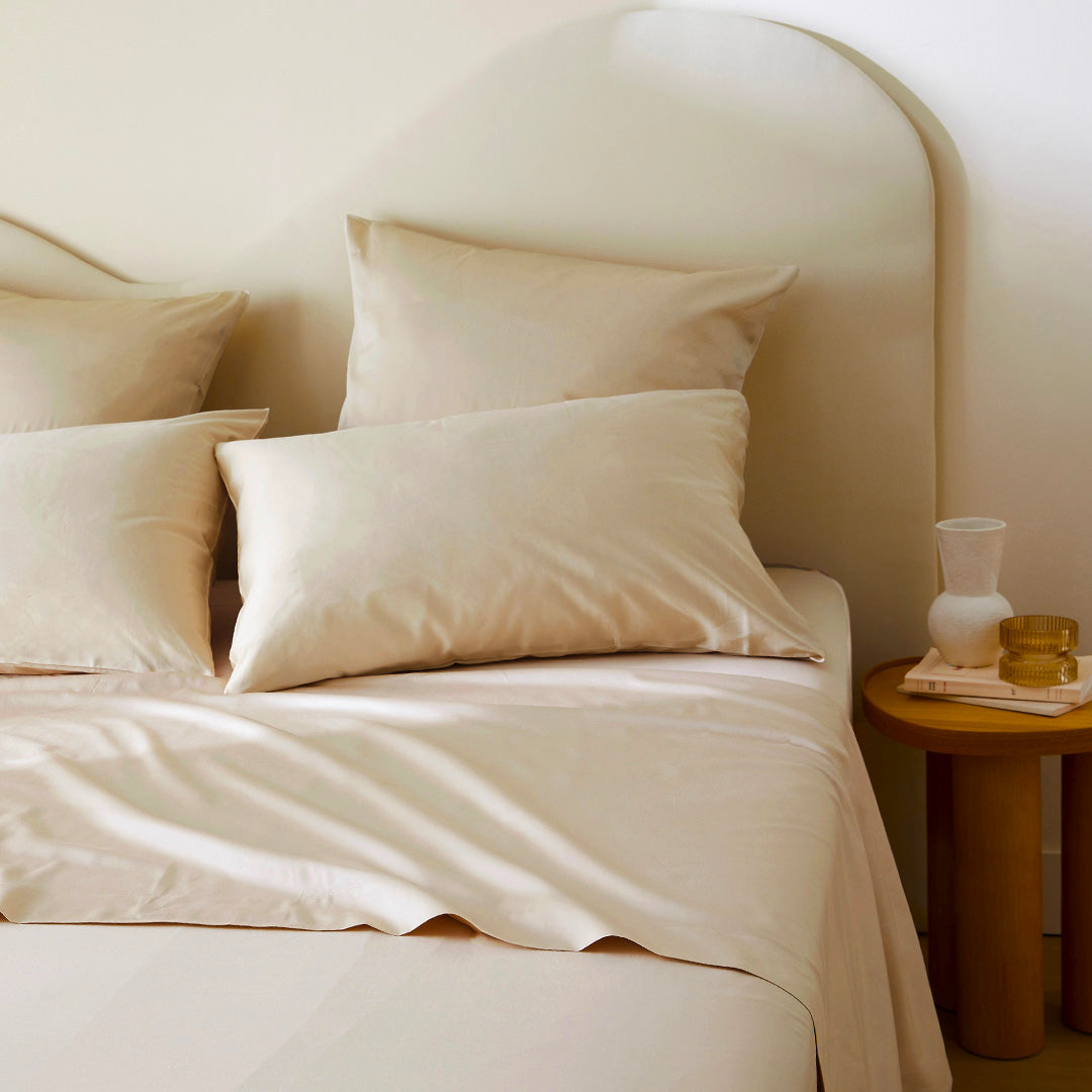 Le drap-housse en satin de coton bio - Beige